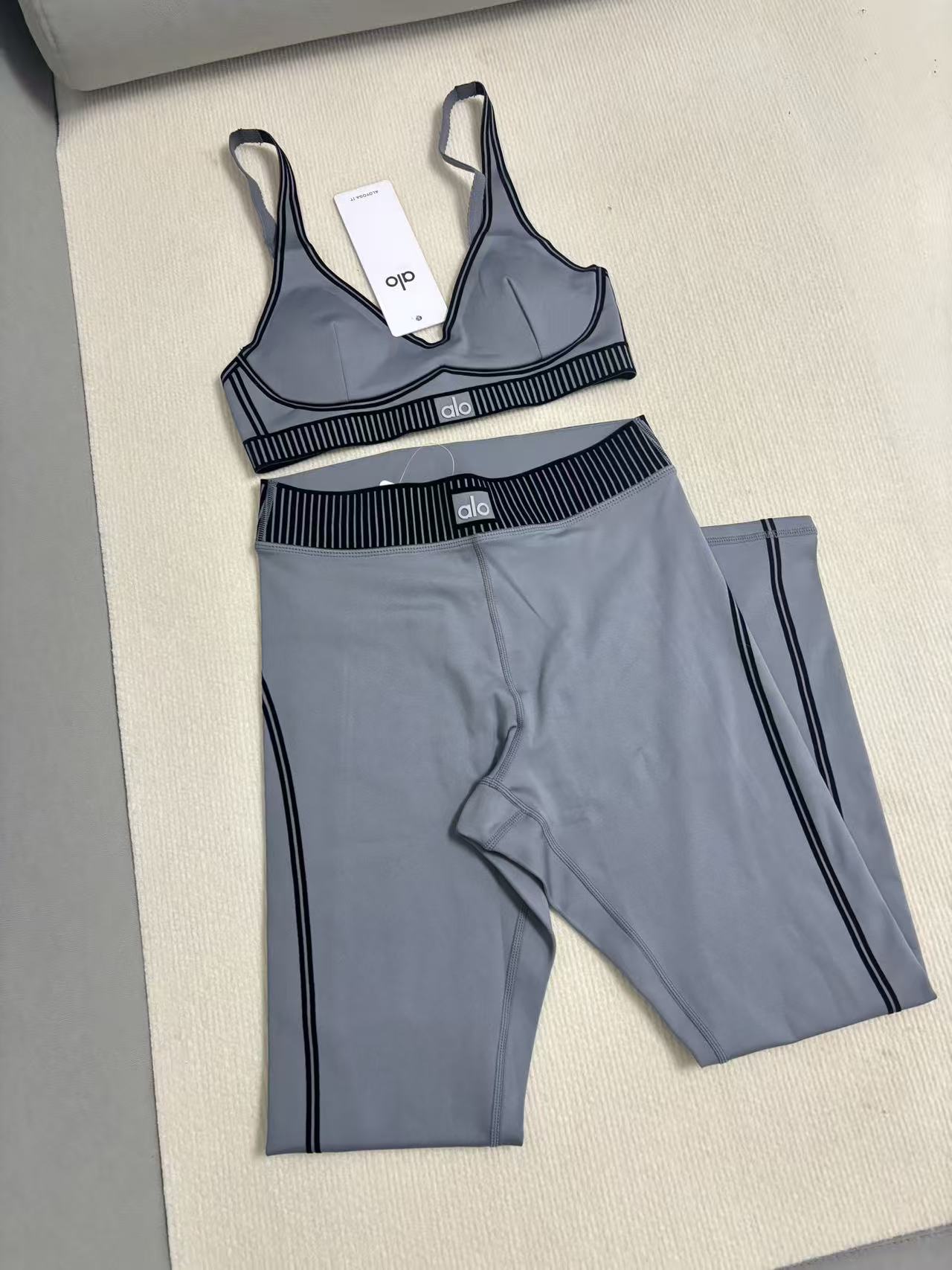 Grey Premium Yoga Leggings Sets (7/8 Length Leggings)